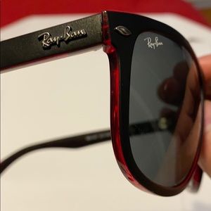 Ray-Ban RB4147 sunglasses